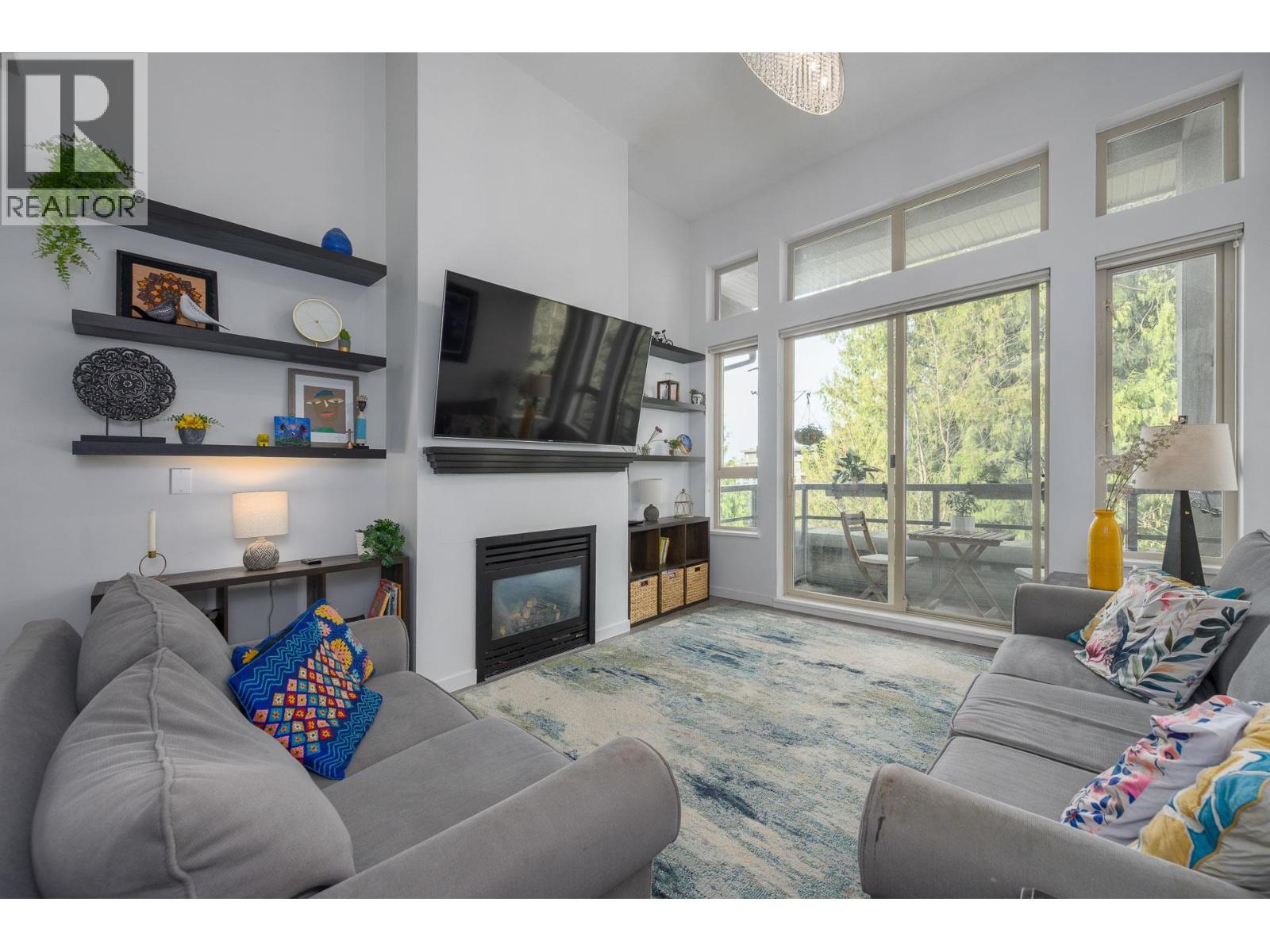 409 9329 University Crescent, Burnaby, British Columbia  V5A 4Y4 - Photo 3 - R3103276