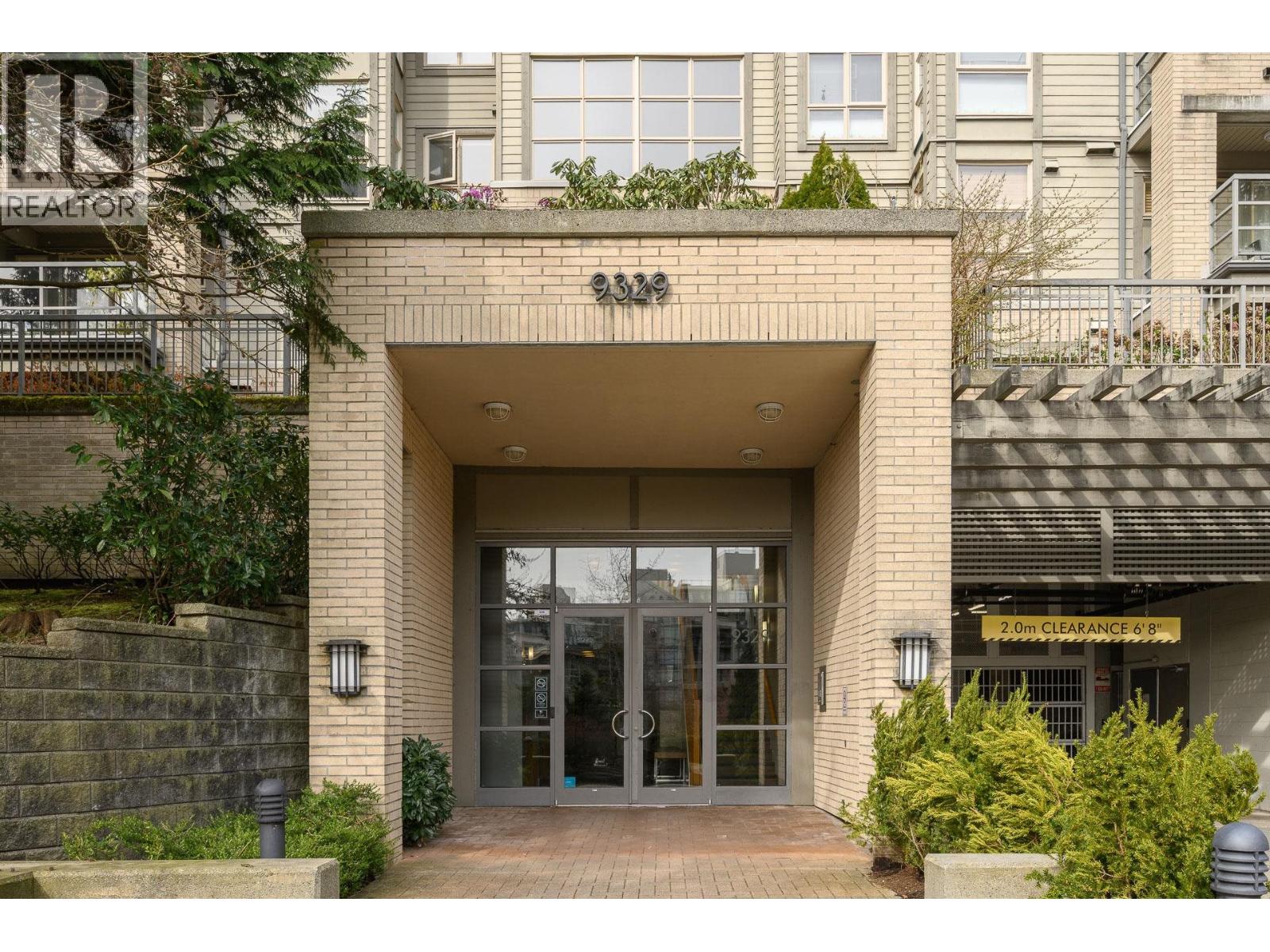 409 9329 University Crescent, Burnaby, British Columbia  V5A 4Y4 - Photo 2 - R3103276