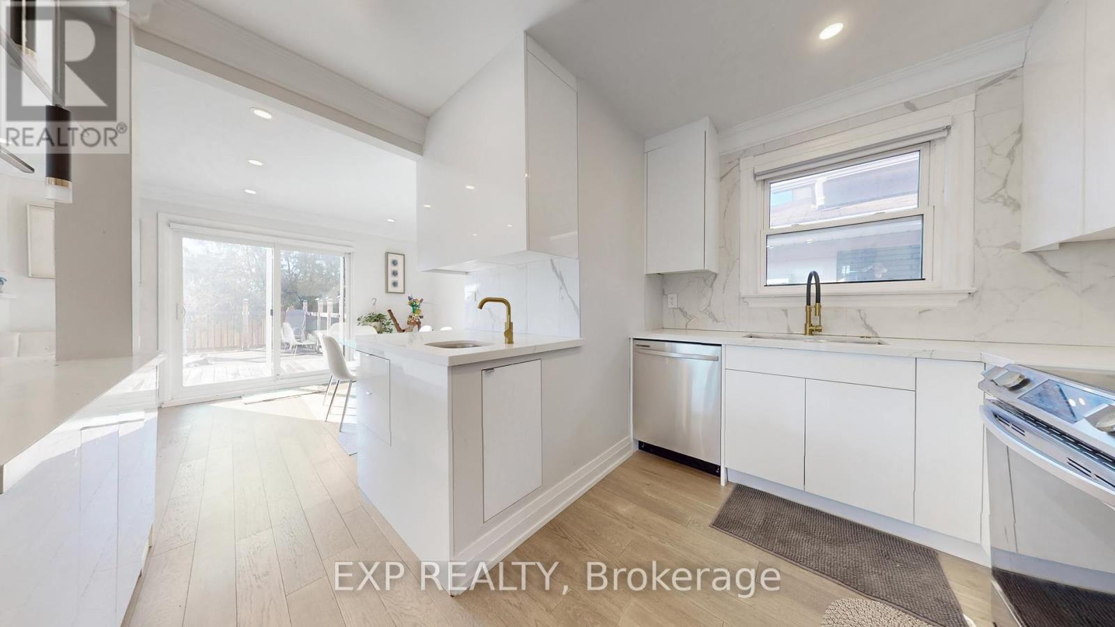 12 Bonnechere Crescent, Toronto, Ontario  M1K 4Y8 - Photo 6 - E12754182