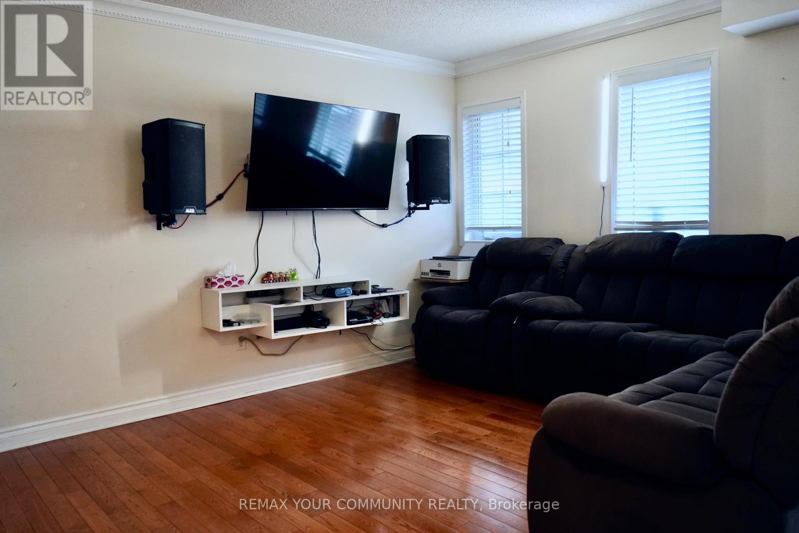 308 - 56 Sidney Belsey Crescent, Toronto, Ontario  M6M 2J2 - Photo 6 - W12915746