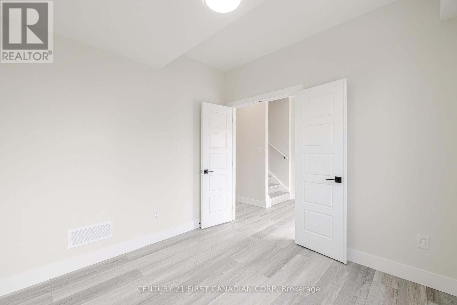 109 Ross Street, St. Thomas, Ontario  N5R 3X8 - Photo 40 - X12916728