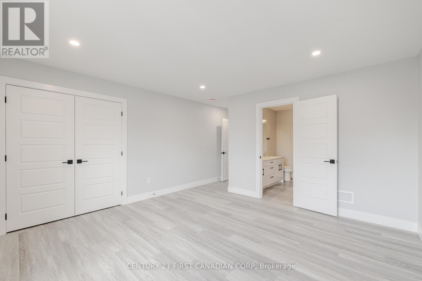 109 Ross Street, St. Thomas, Ontario  N5R 3X8 - Photo 7 - X12916728