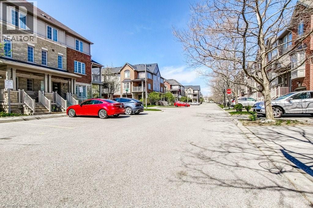 4262 Ingram Common, Burlington, Ontario  L7L 0C4 - Photo 2 - 40812320