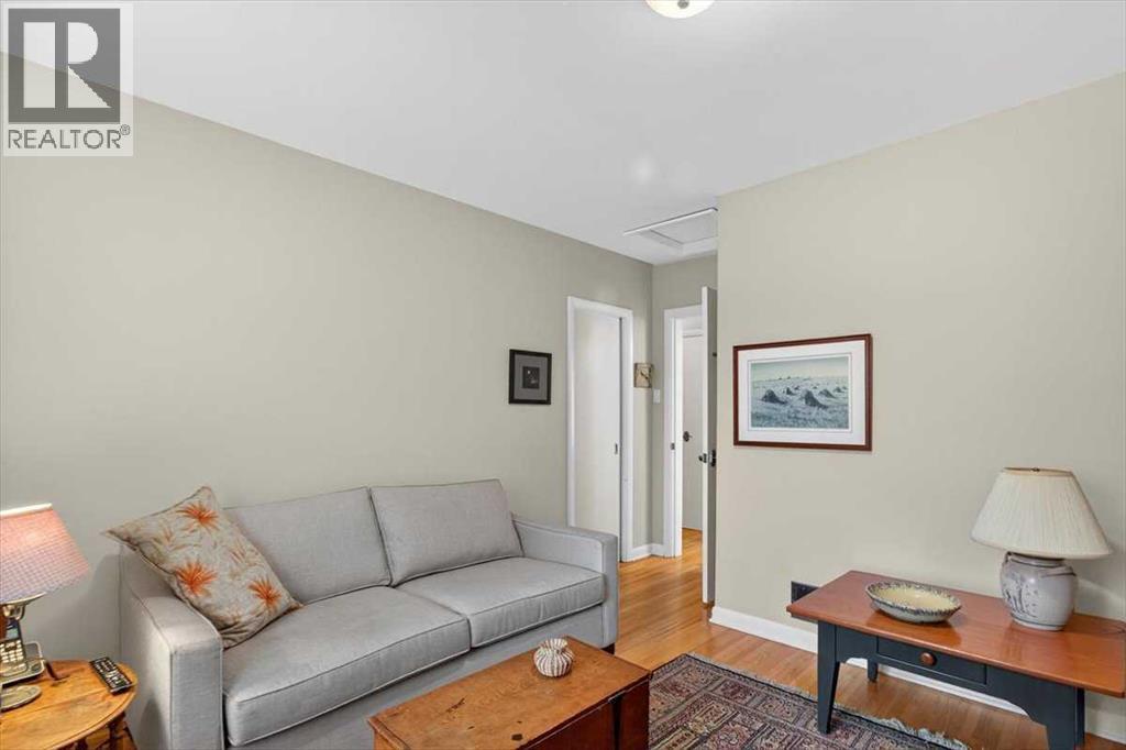 2808 35 Street Sw, Calgary, Alberta  T3E 2Y5 - Photo 23 - A2287781