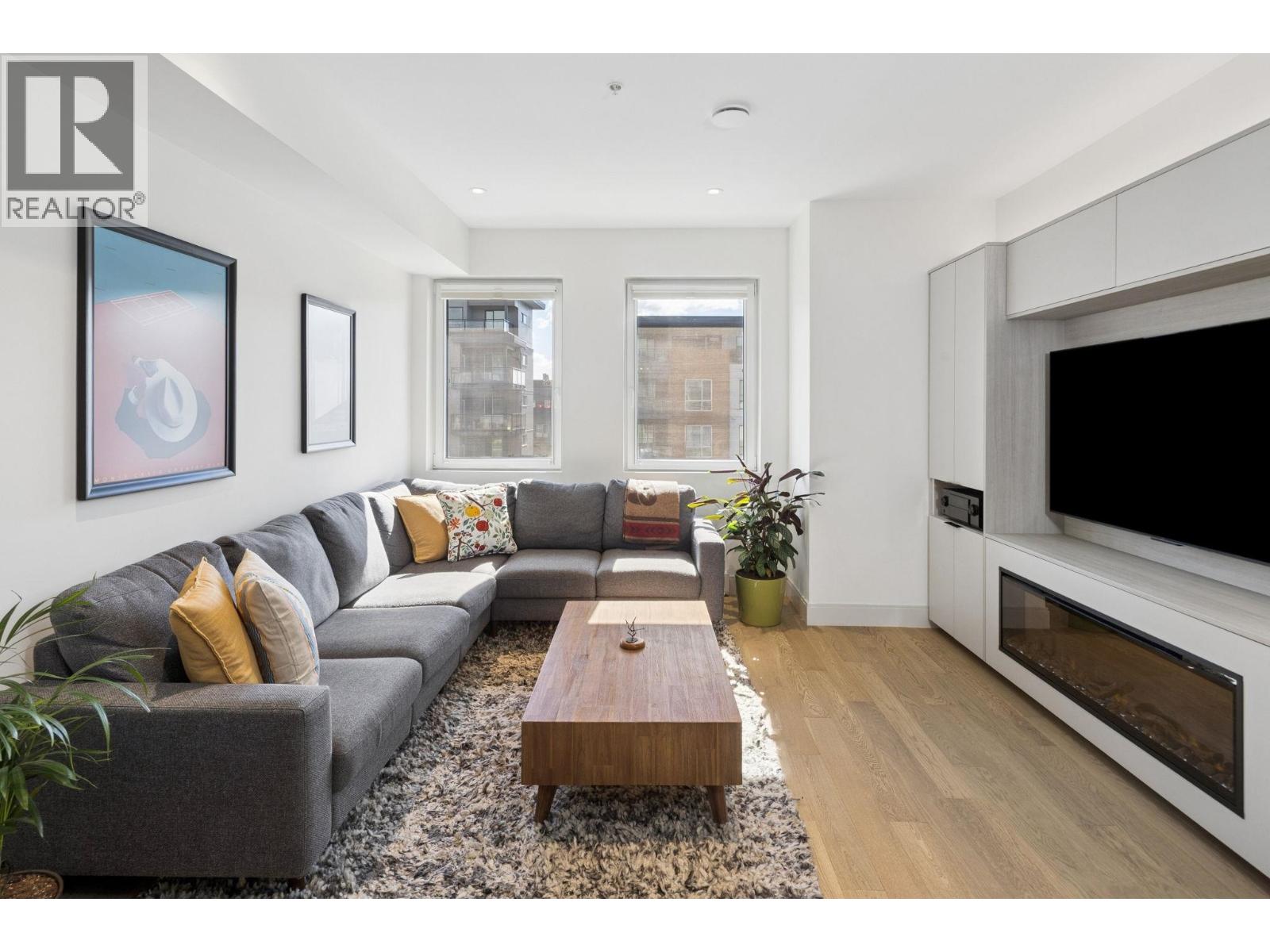 2 632 E 3rd Street, North Vancouver, British Columbia  V7L 0J1 - Photo 5 - R3102862