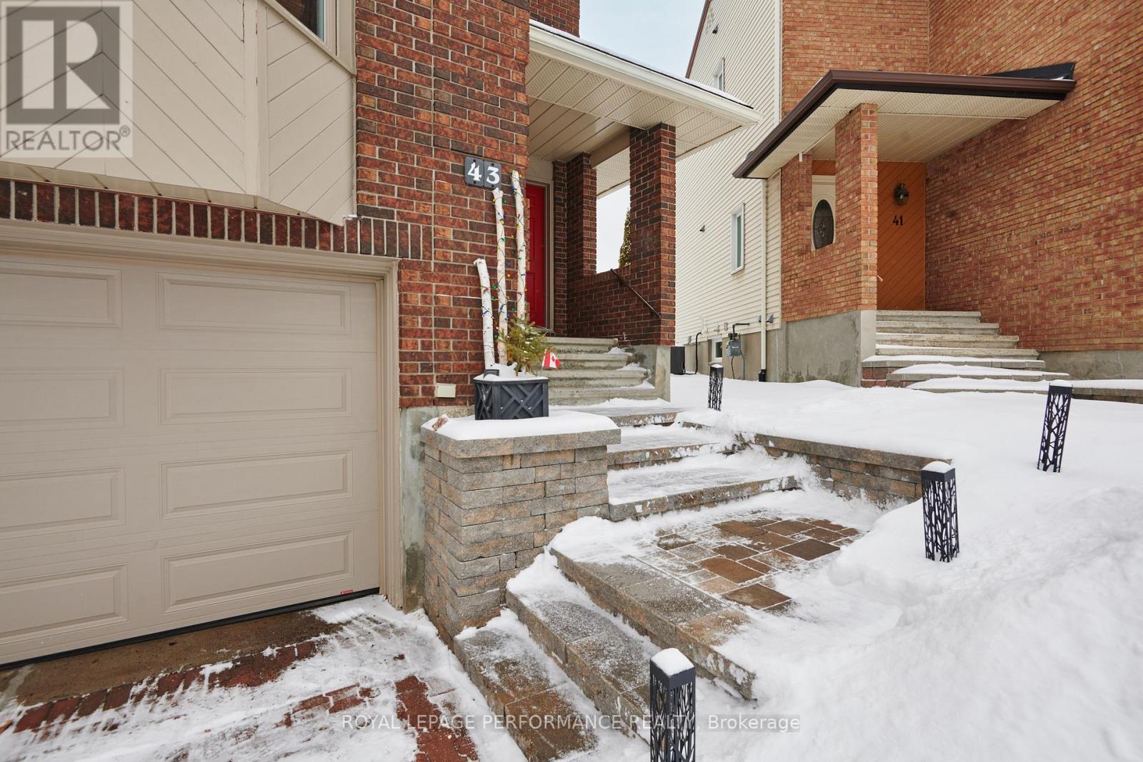 43 Waterview Court, Ottawa, Ontario  K1V 0H5 - Photo 2 - X12917204