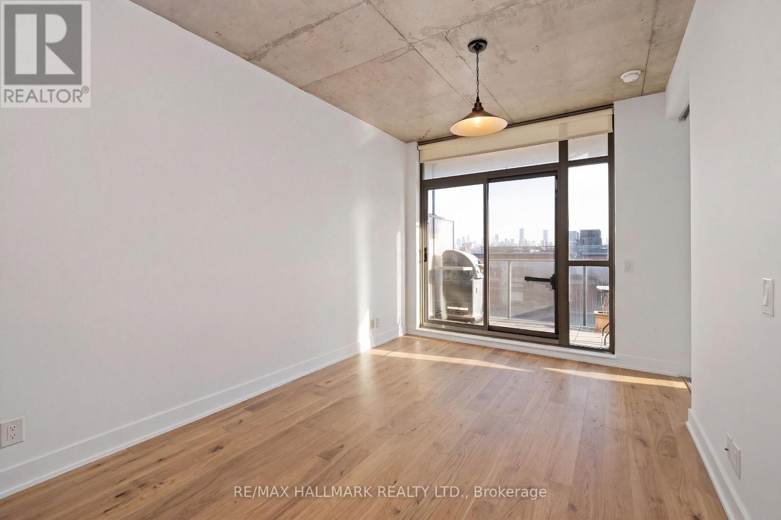 605 - 2 Gladstone Avenue, Toronto, Ontario  M6J 0B2 - Photo 8 - C12917168