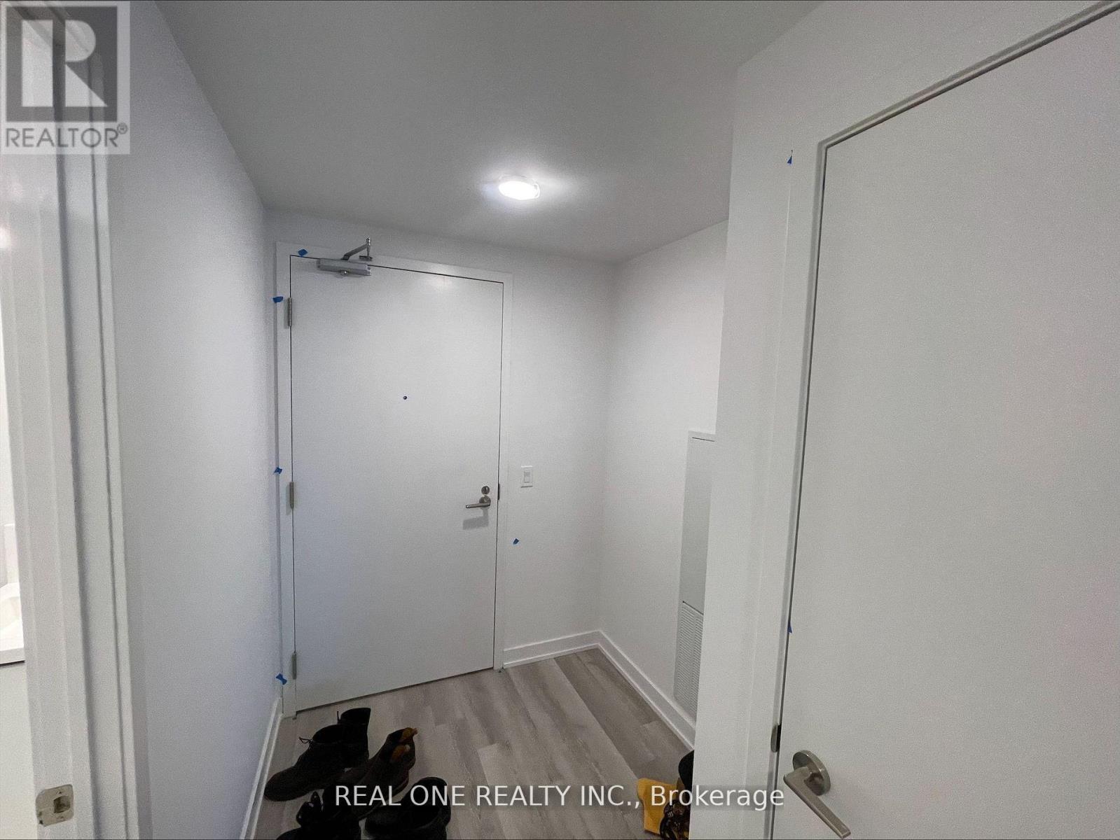 2317 - 230 Simcoe Street, Toronto, Ontario  M5T 0G7 - Photo 3 - C12917208