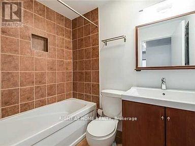 175 Madison Avenue, Toronto, Ontario  M5R 2S6 - Photo 6 - C12917232