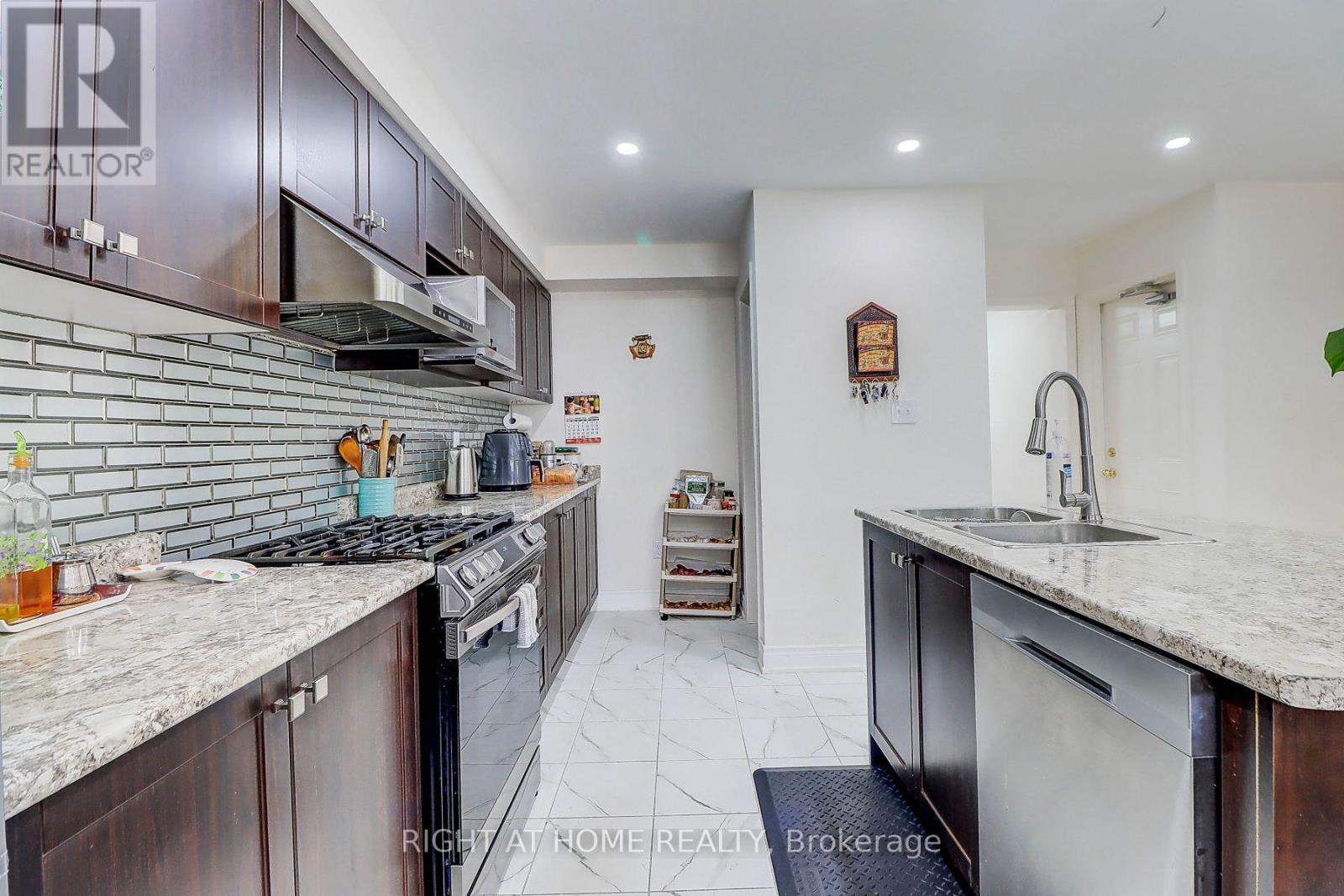 Main - 58 Barnfield Crescent, Ajax, Ontario  L1Z 0T3 - Photo 13 - E12917170