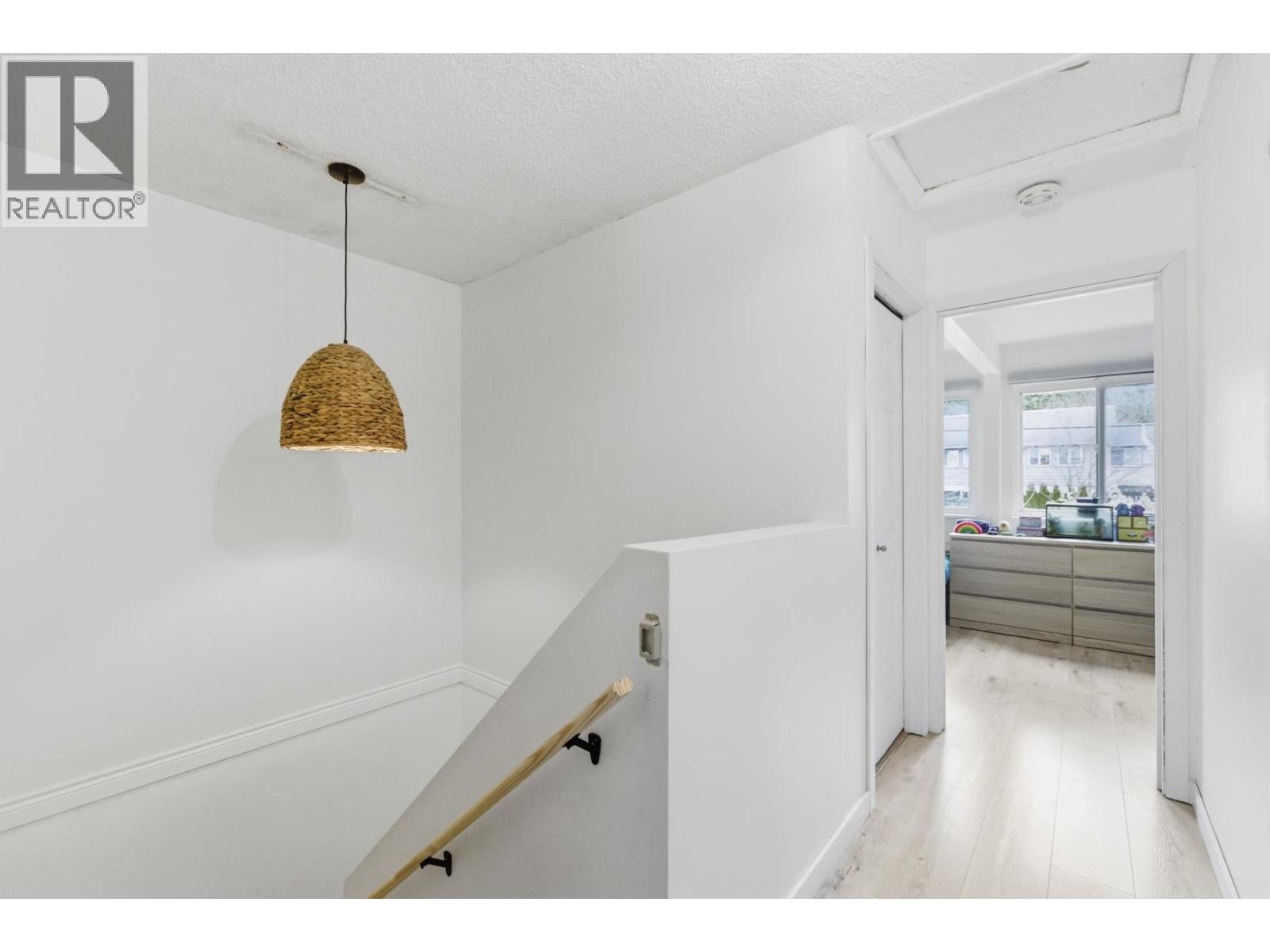 988 Howie Avenue, Coquitlam, British Columbia  V3J 1T3 - Photo 22 - R3103293