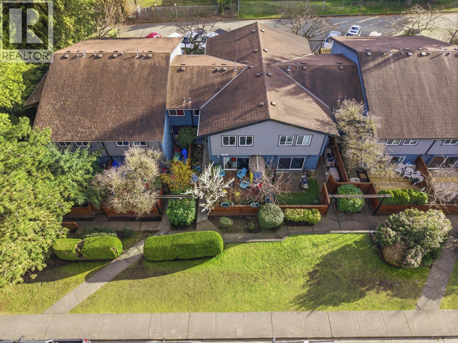 988 Howie Avenue, Coquitlam, British Columbia  V3J 1T3 - Photo 36 - R3103293