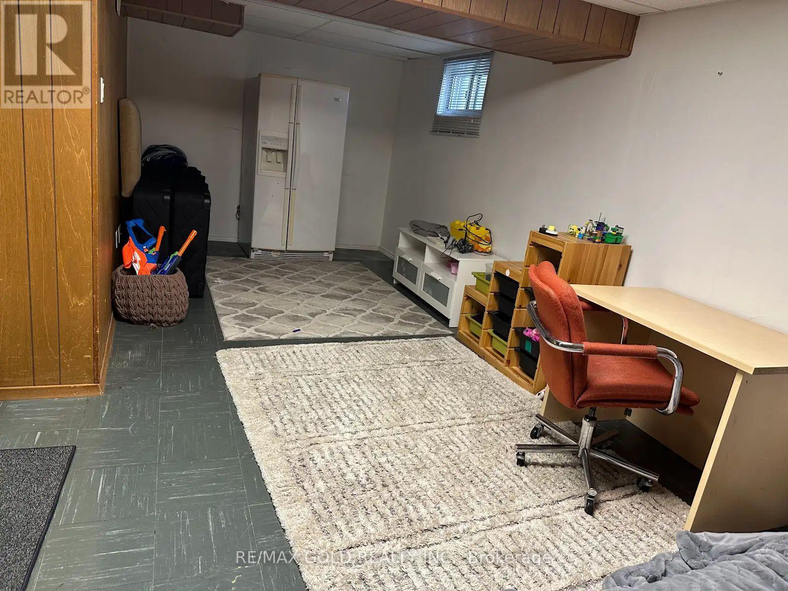 70 Greystone Crescent, Halton Hills, Ontario  L7G 1G9 - Photo 35 - W12728040