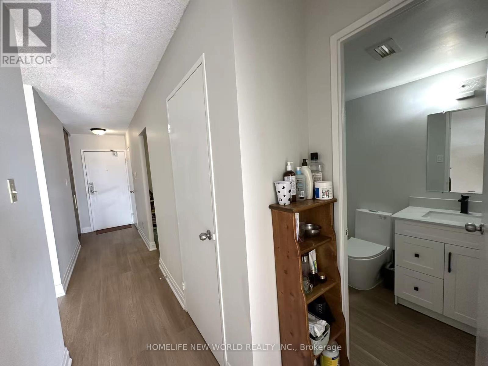 1005 - 975 Warwick Court, Burlington, Ontario  L7T 3Z7 - Photo 12 - W12917176