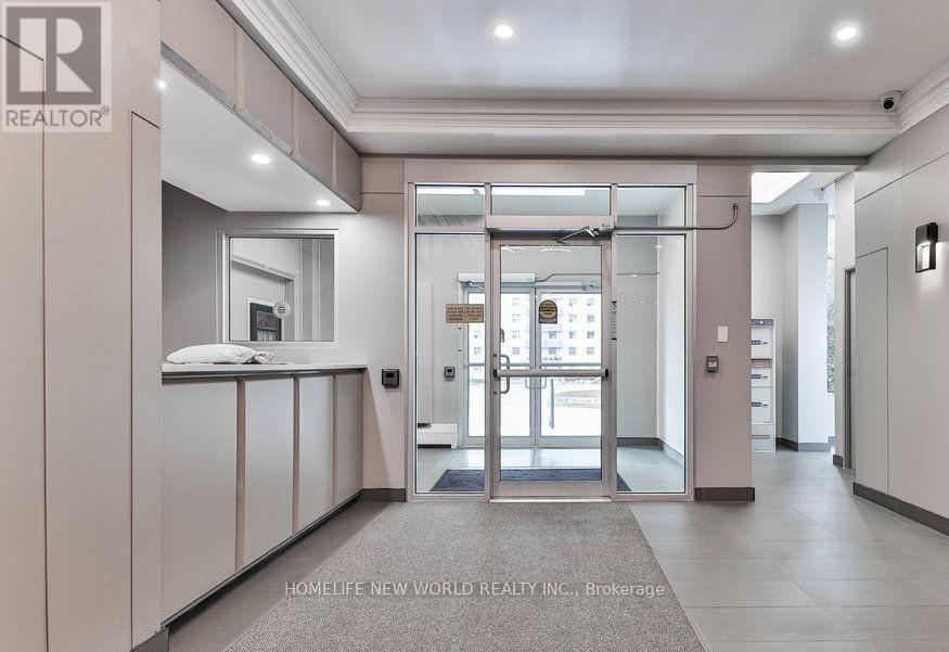 1005 - 975 Warwick Court, Burlington, Ontario  L7T 3Z7 - Photo 3 - W12917176