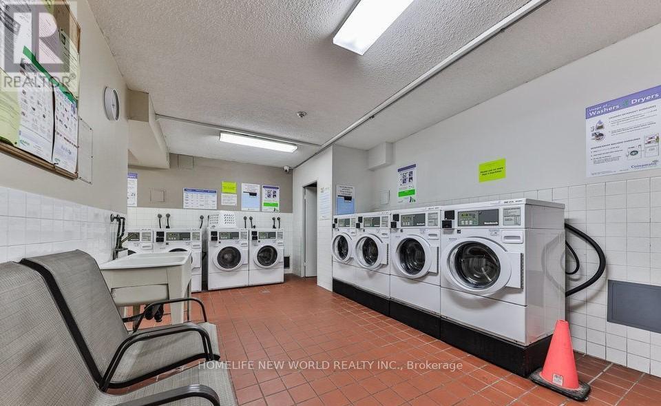 1005 - 975 Warwick Court, Burlington, Ontario  L7T 3Z7 - Photo 7 - W12917176