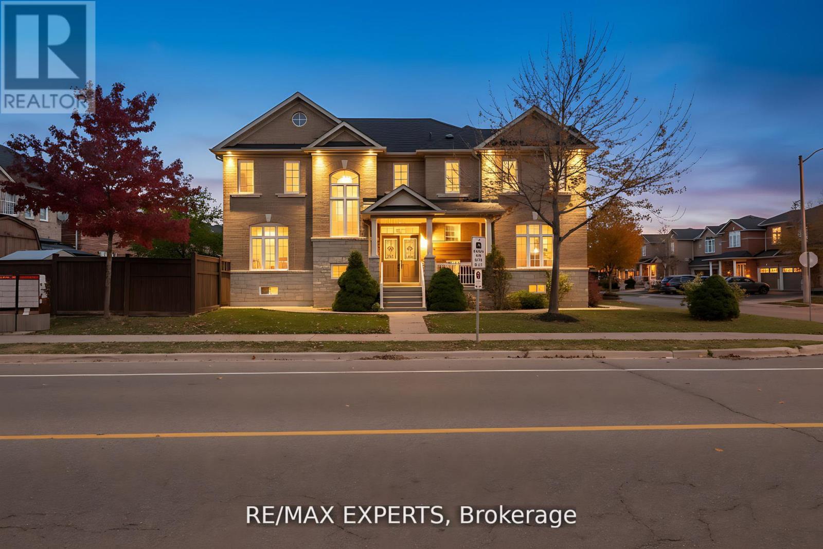 261 Mountainash Road, Brampton, Ontario  L6R 3M3 - Photo 2 - W12917186