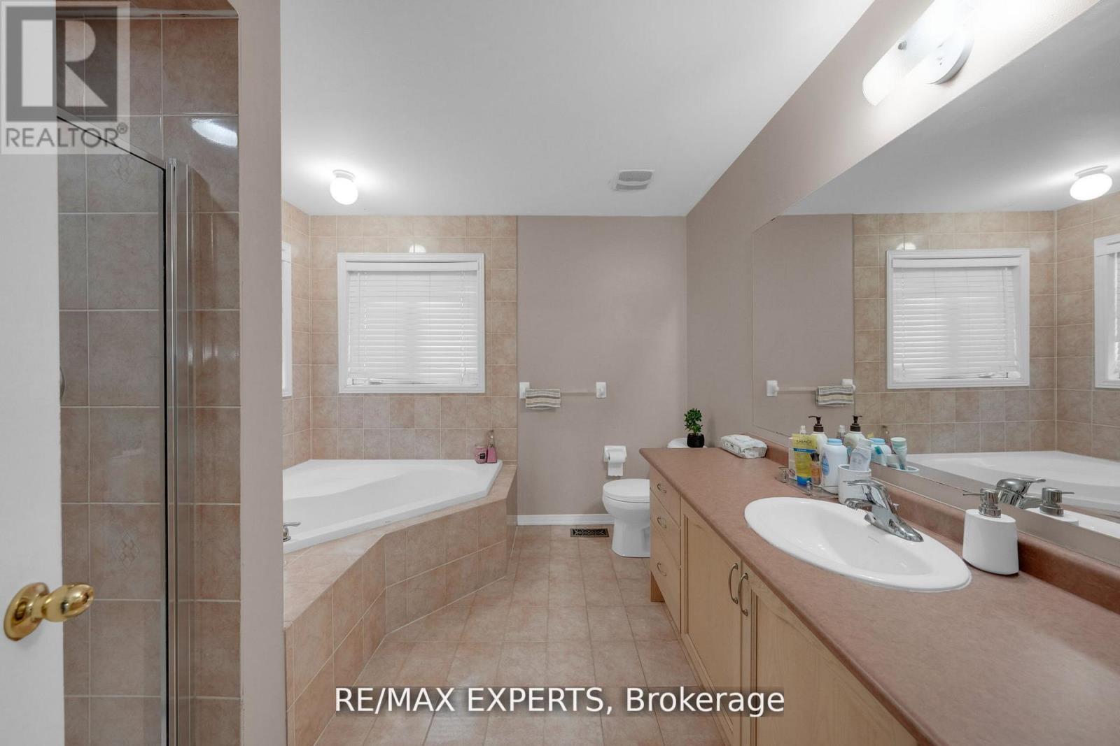 261 Mountainash Road, Brampton, Ontario  L6R 3M3 - Photo 31 - W12917186