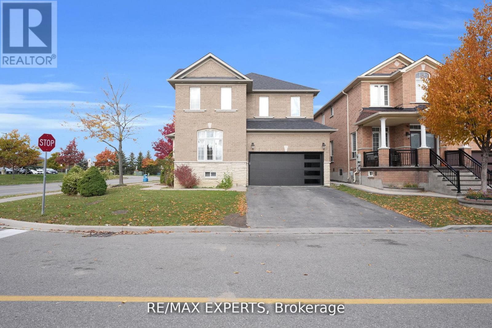 261 Mountainash Road, Brampton, Ontario  L6R 3M3 - Photo 4 - W12917186