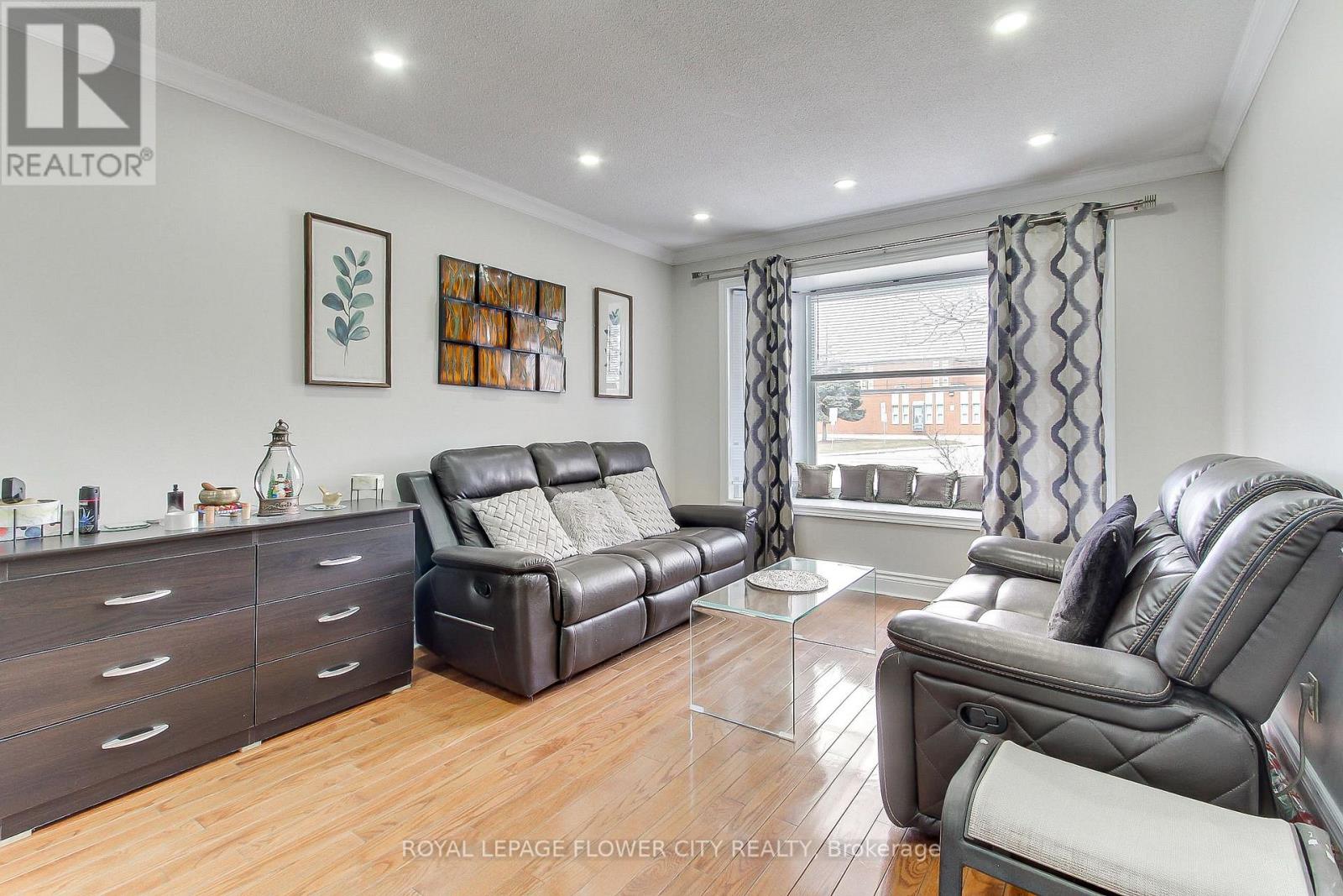 243 Centre Street N, Brampton, Ontario  L6V 2R3 - Photo 11 - W12917190