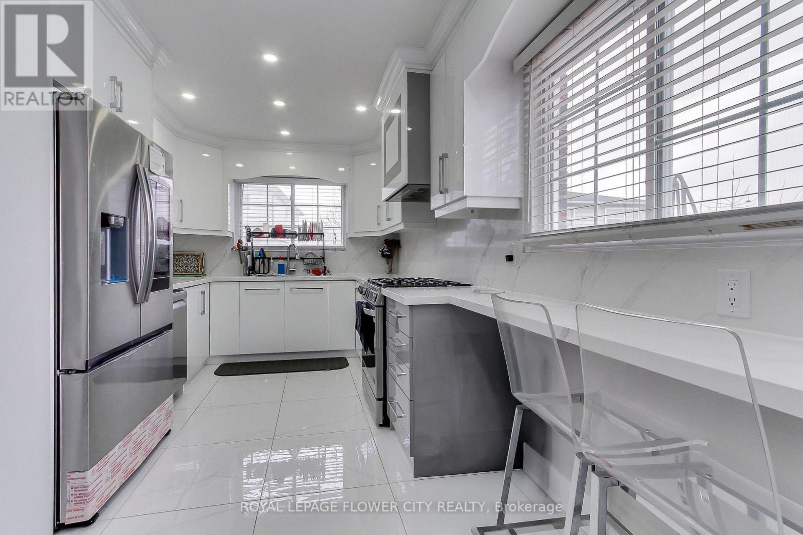 243 Centre Street N, Brampton, Ontario  L6V 2R3 - Photo 16 - W12917190