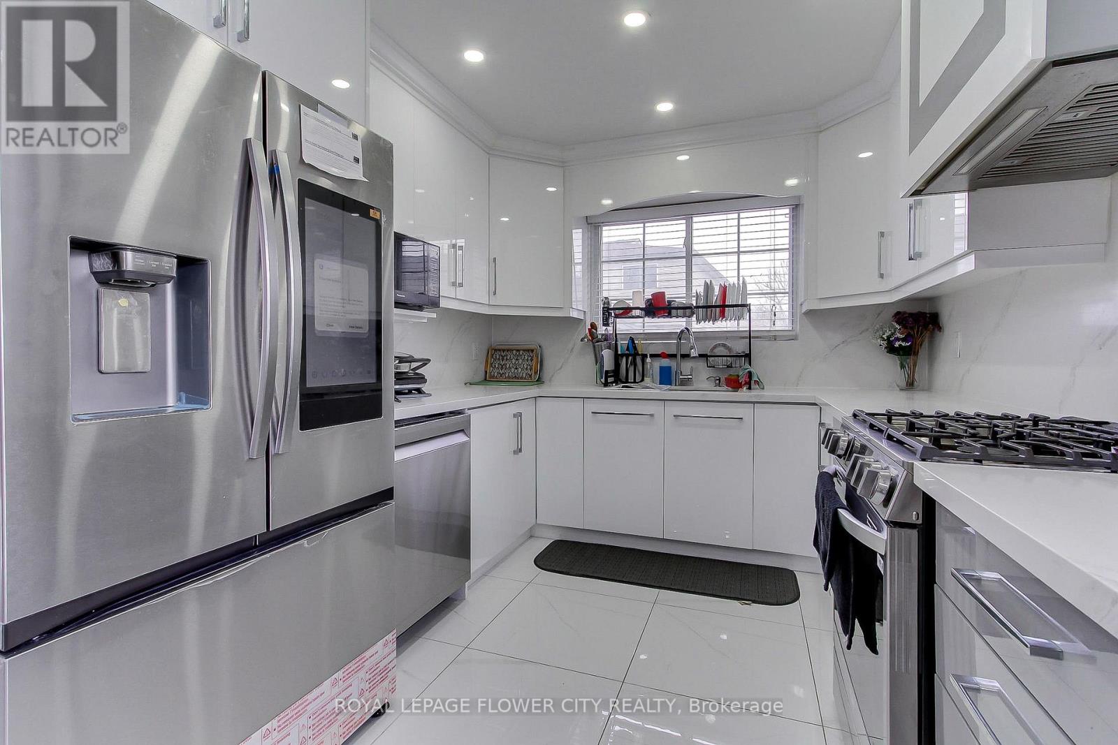 243 Centre Street N, Brampton, Ontario  L6V 2R3 - Photo 17 - W12917190