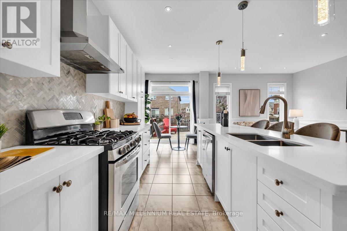 20 Autumn Arbour Road, Caledon, Ontario  L7C 3T8 - Photo 10 - W12917200