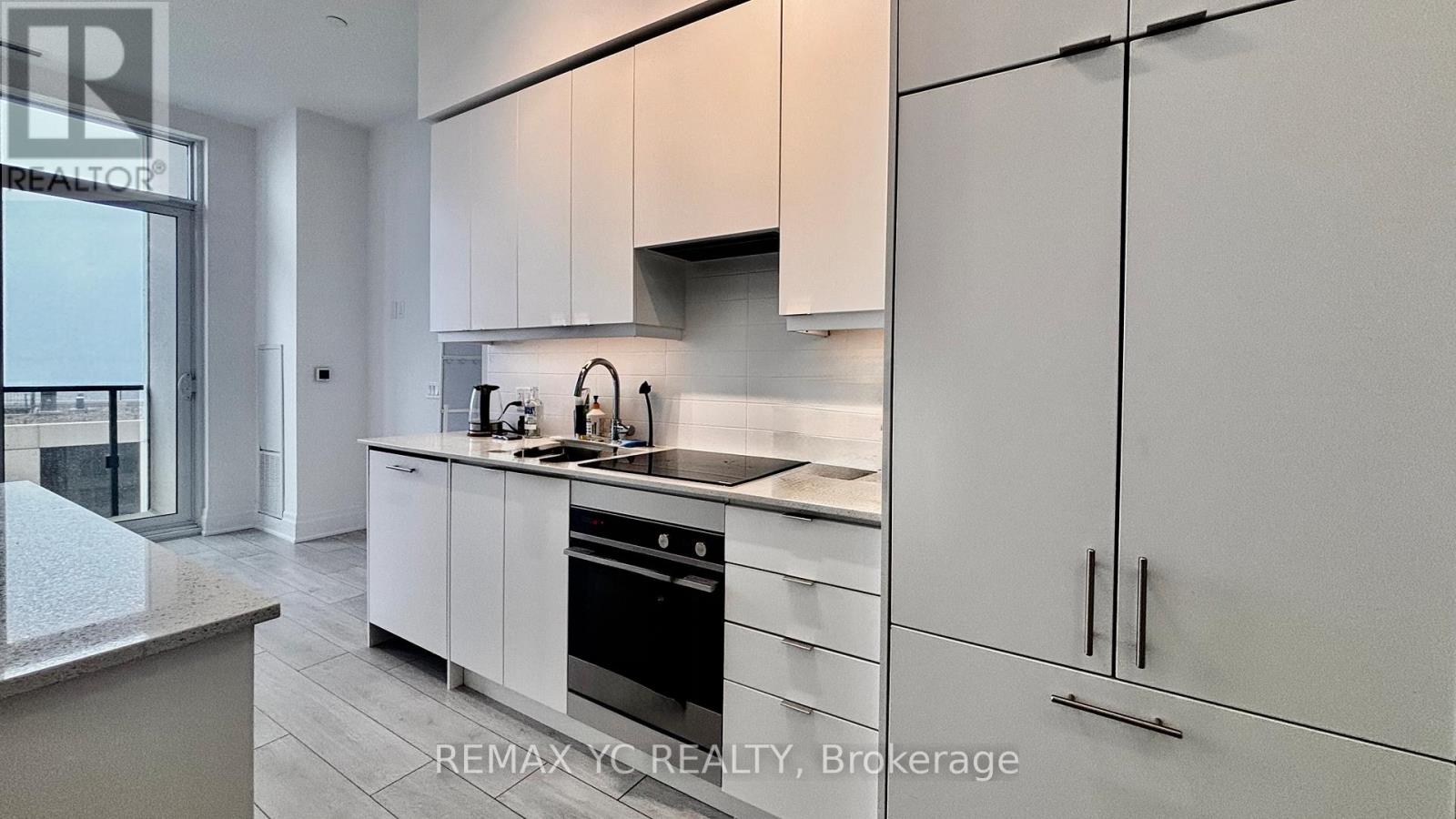 Ph06 - 30 Elm Drive, Mississauga, Ontario  L5B 0N6 - Photo 3 - W12917228