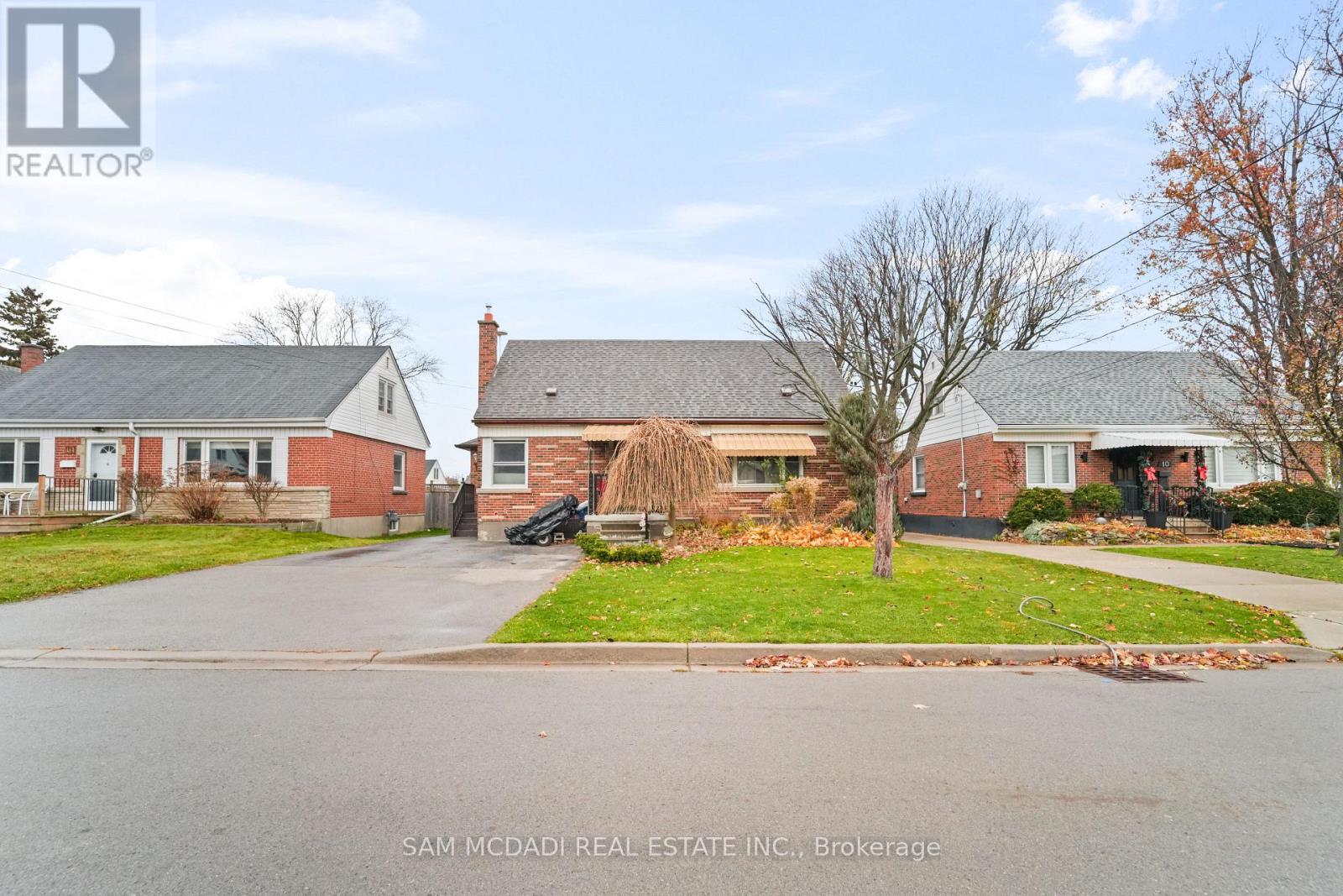 12 ROSELLE PLACE, Hamilton, Ontario