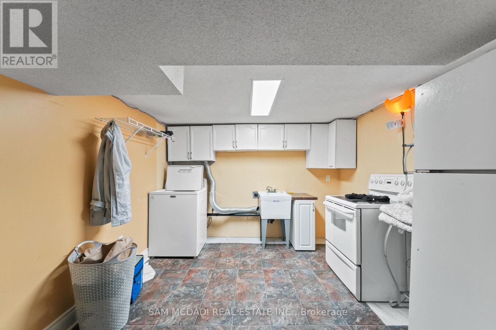 12 Roselle Place, Hamilton, Ontario  L8G 1R3 - Photo 29 - X12917230