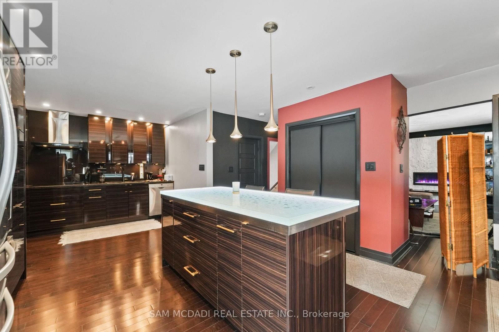 12 Roselle Place, Hamilton, Ontario  L8G 1R3 - Photo 7 - X12917230