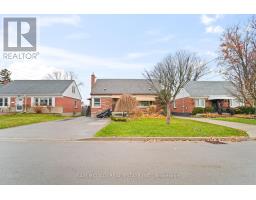 12 ROSELLE PLACE, Hamilton, Ontario