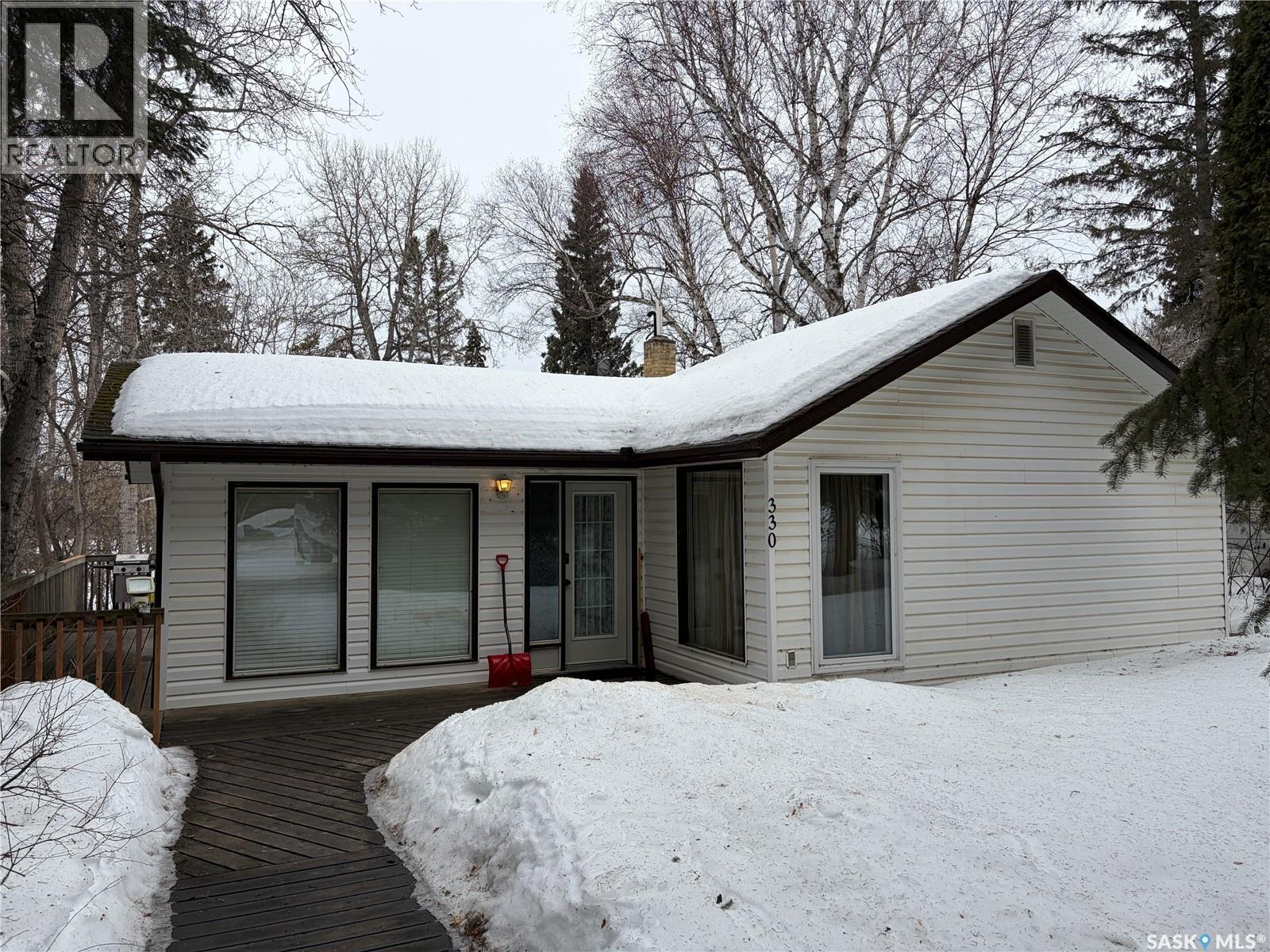 330 1st Avenue N, Big River, Saskatchewan  S0J 0E0 - Photo 1 - SK031000