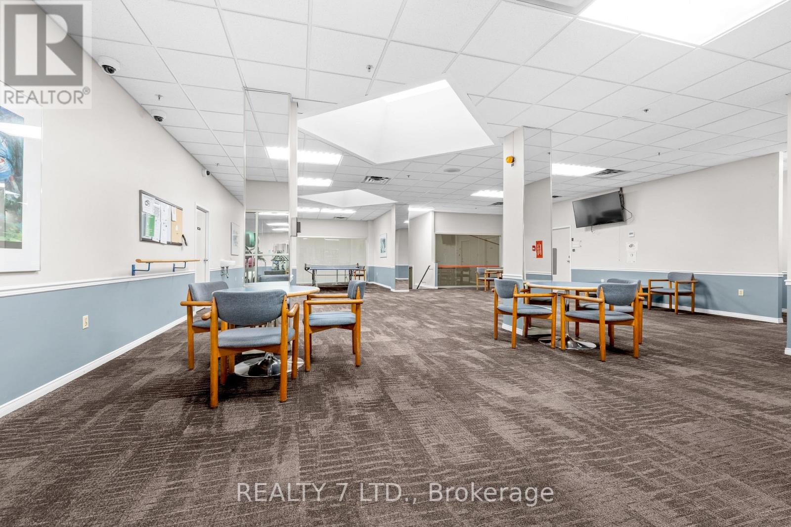 412 - 1270 Maple Crossing Boulevard, Burlington, Ontario  L7S 2J9 - Photo 38 - W12909004