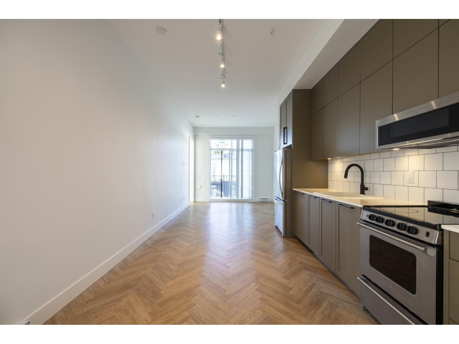 405 13933 105 Boulevard, Surrey, British Columbia  V3T 0R6 - Photo 11 - R3103115