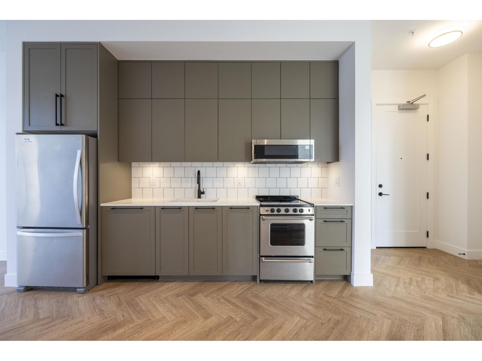 405 13933 105 Boulevard, Surrey, British Columbia  V3T 0R6 - Photo 6 - R3103115