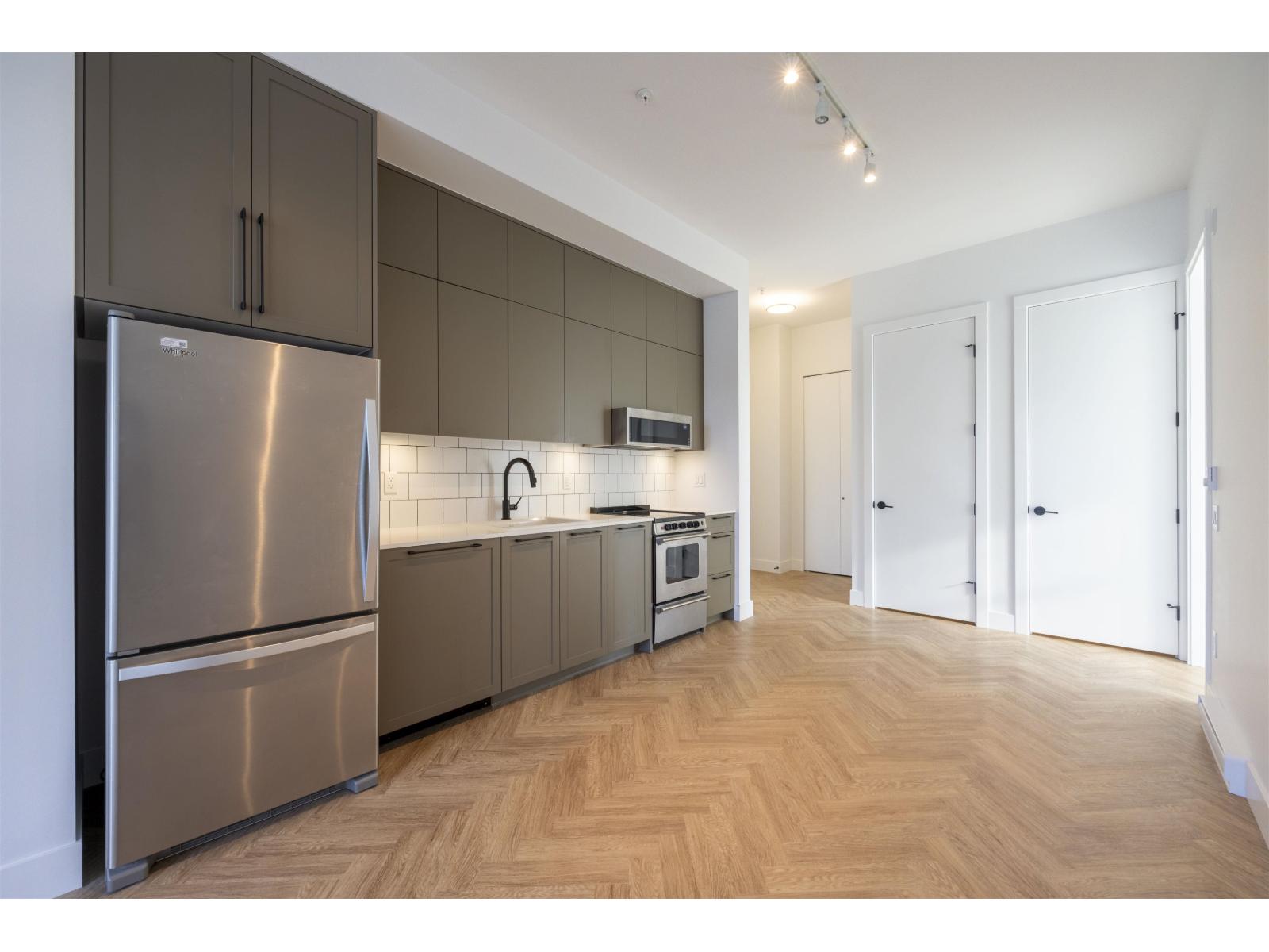 405 13933 105 Boulevard, Surrey, British Columbia  V3T 0R6 - Photo 9 - R3103115