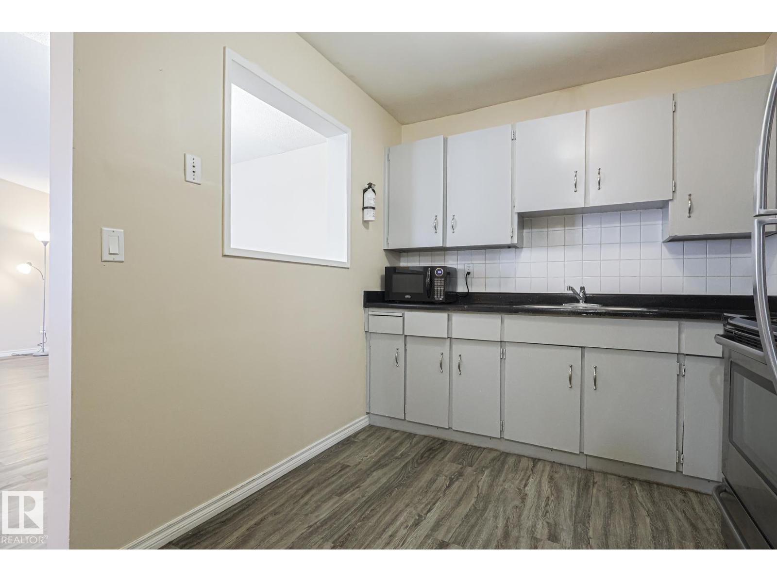 1526 69 St Nw Nw, Edmonton, Alberta  T6K 3R3 - Photo 14 - E4474757