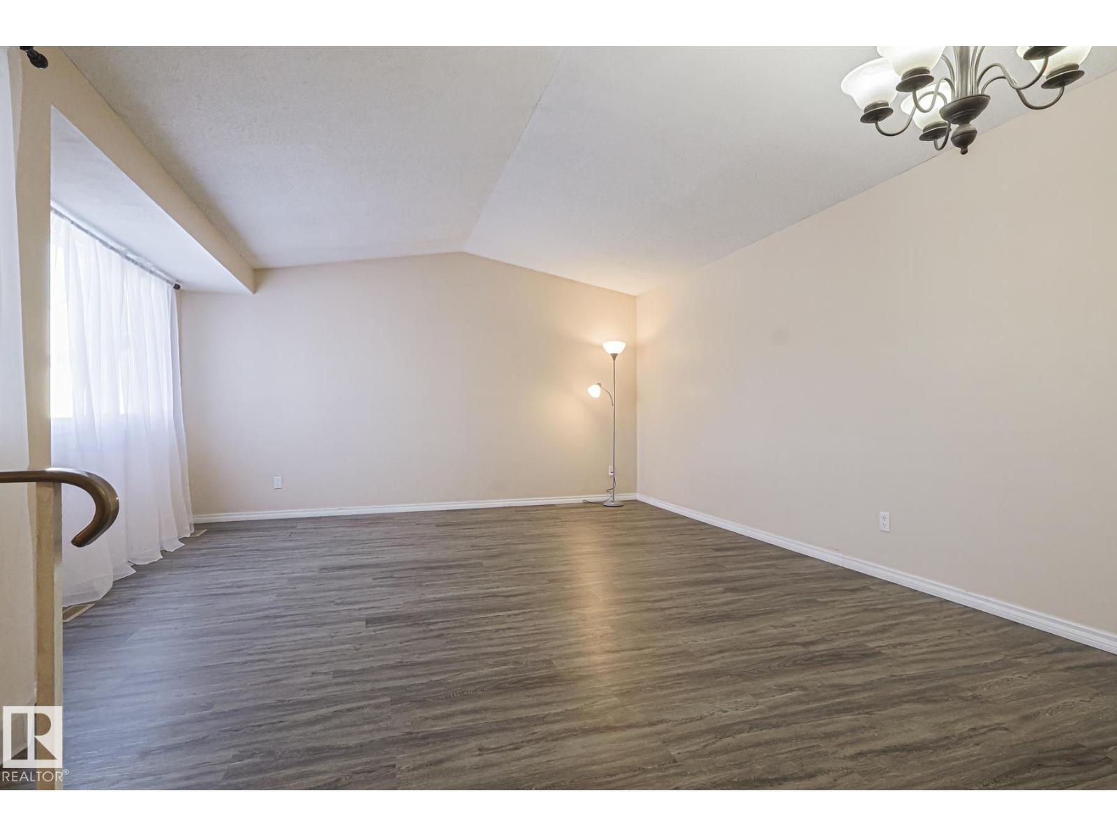 1526 69 St Nw Nw, Edmonton, Alberta  T6K 3R3 - Photo 8 - E4474757