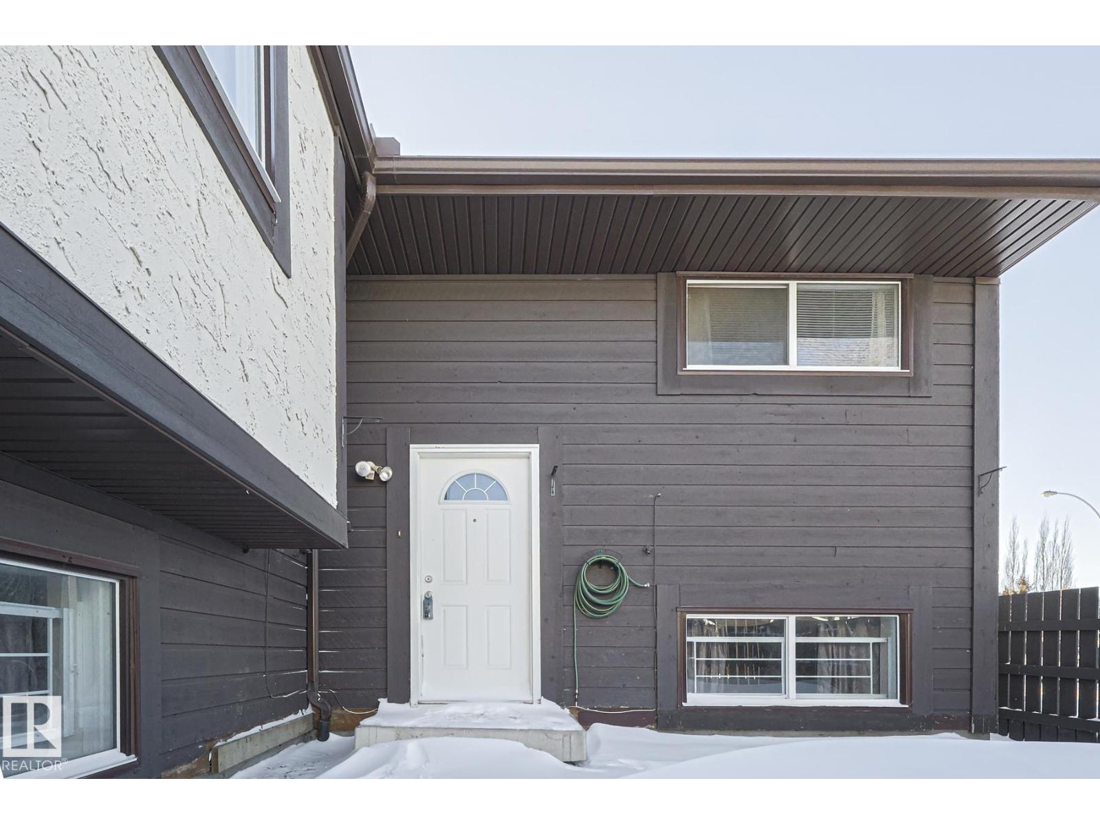 1526 69 St Nw Nw, Edmonton, Alberta  T6K 3R3 - Photo 5 - E4474757