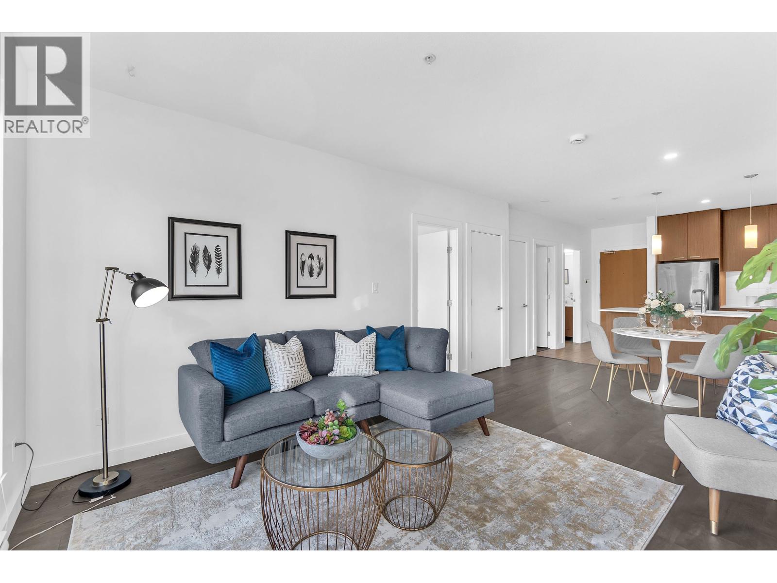 202 1330 Marine Drive, North Vancouver, British Columbia  V7P 1T4 - Photo 3 - R3102940