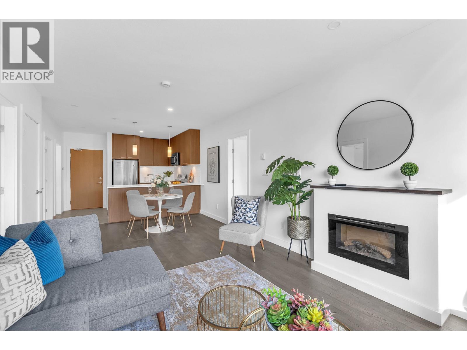 202 1330 Marine Drive, North Vancouver, British Columbia  V7P 1T4 - Photo 5 - R3102940