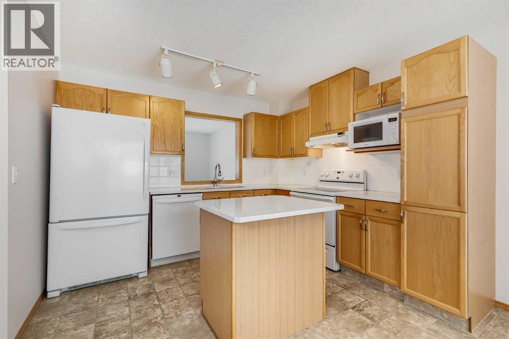 153 Rocky Ridge Court Nw, Calgary, Alberta  T3G 4S7 - Photo 13 - A2287379