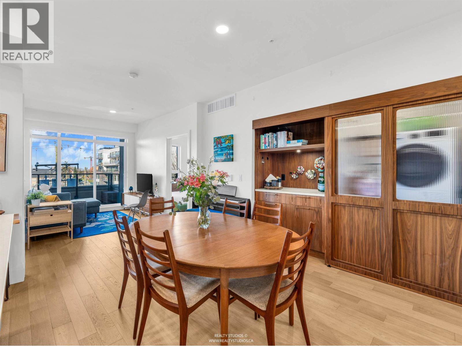 409 2550 Garden Drive, Vancouver, British Columbia  V5N 4X6 - Photo 11 - R3102795