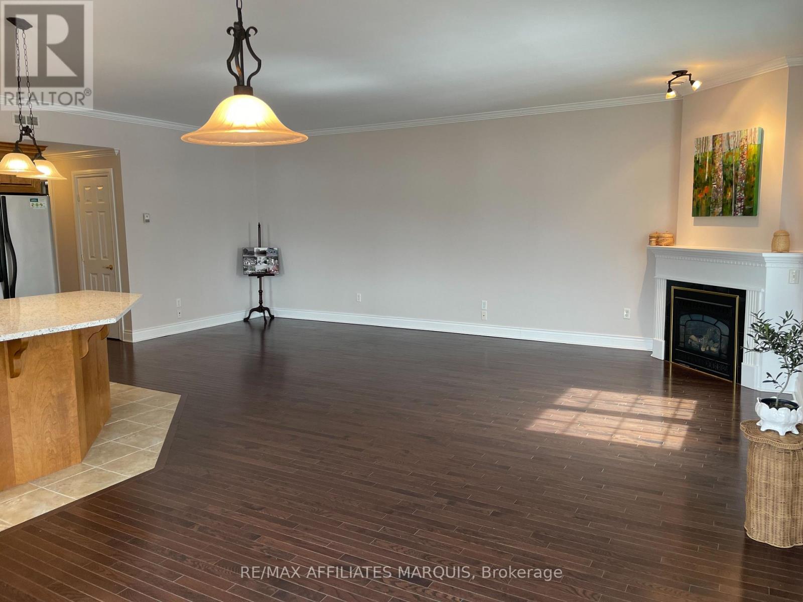 Unit 4 - 98 Queen Street, Smiths Falls, Ontario  K7A 3N4 - Photo 12 - X12917242