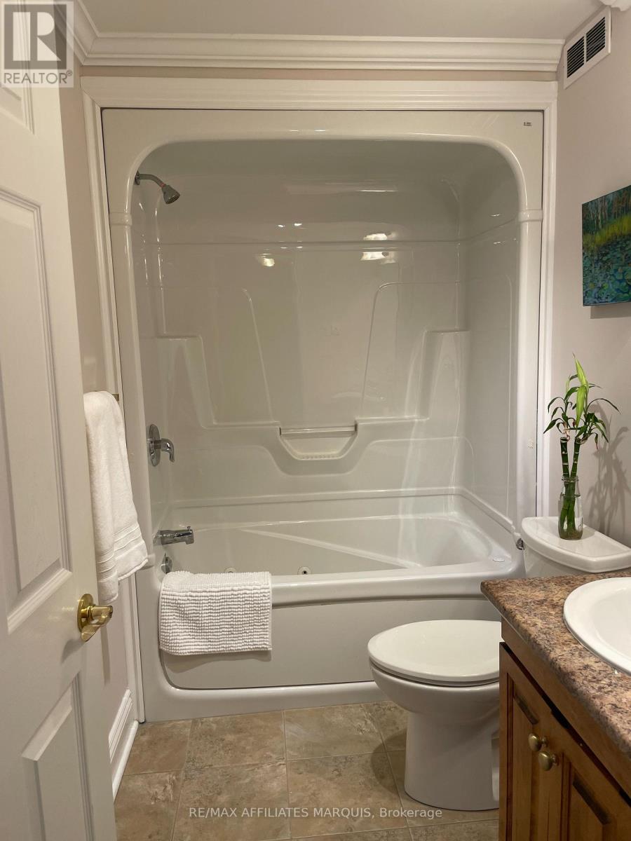 Unit 4 - 98 Queen Street, Smiths Falls, Ontario  K7A 3N4 - Photo 17 - X12917242