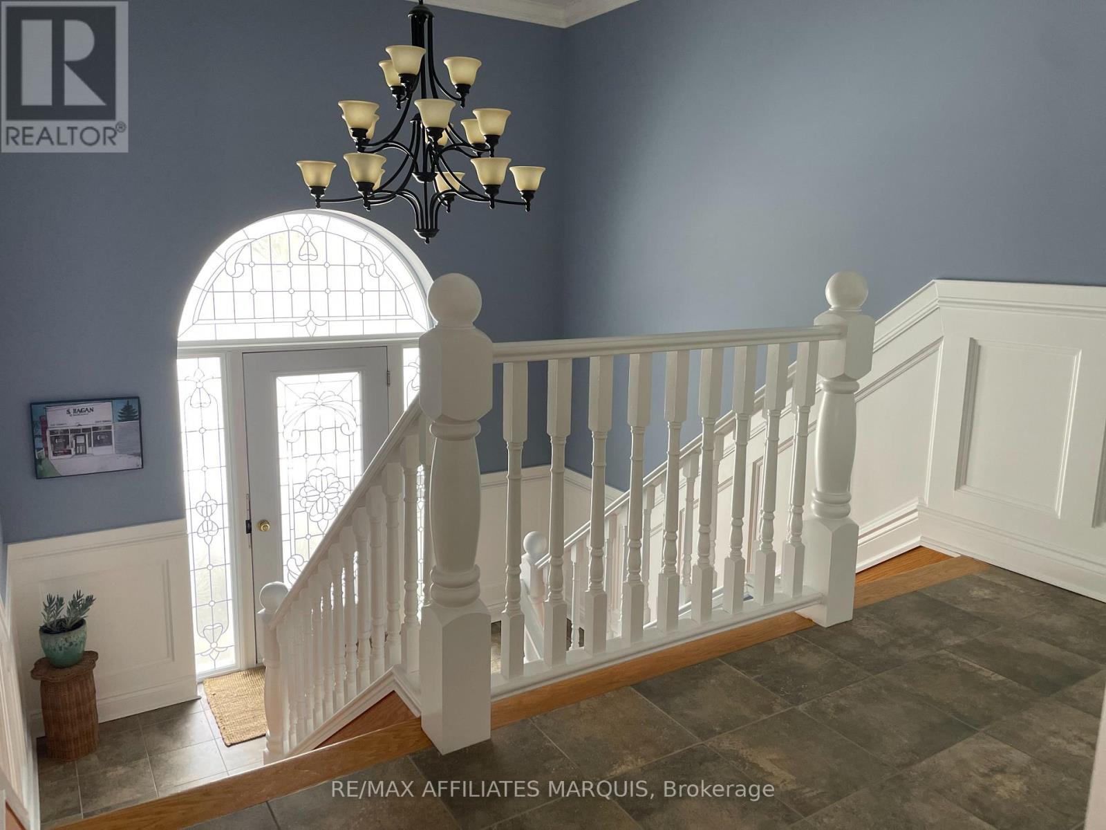 Unit 4 - 98 Queen Street, Smiths Falls, Ontario  K7A 3N4 - Photo 5 - X12917242