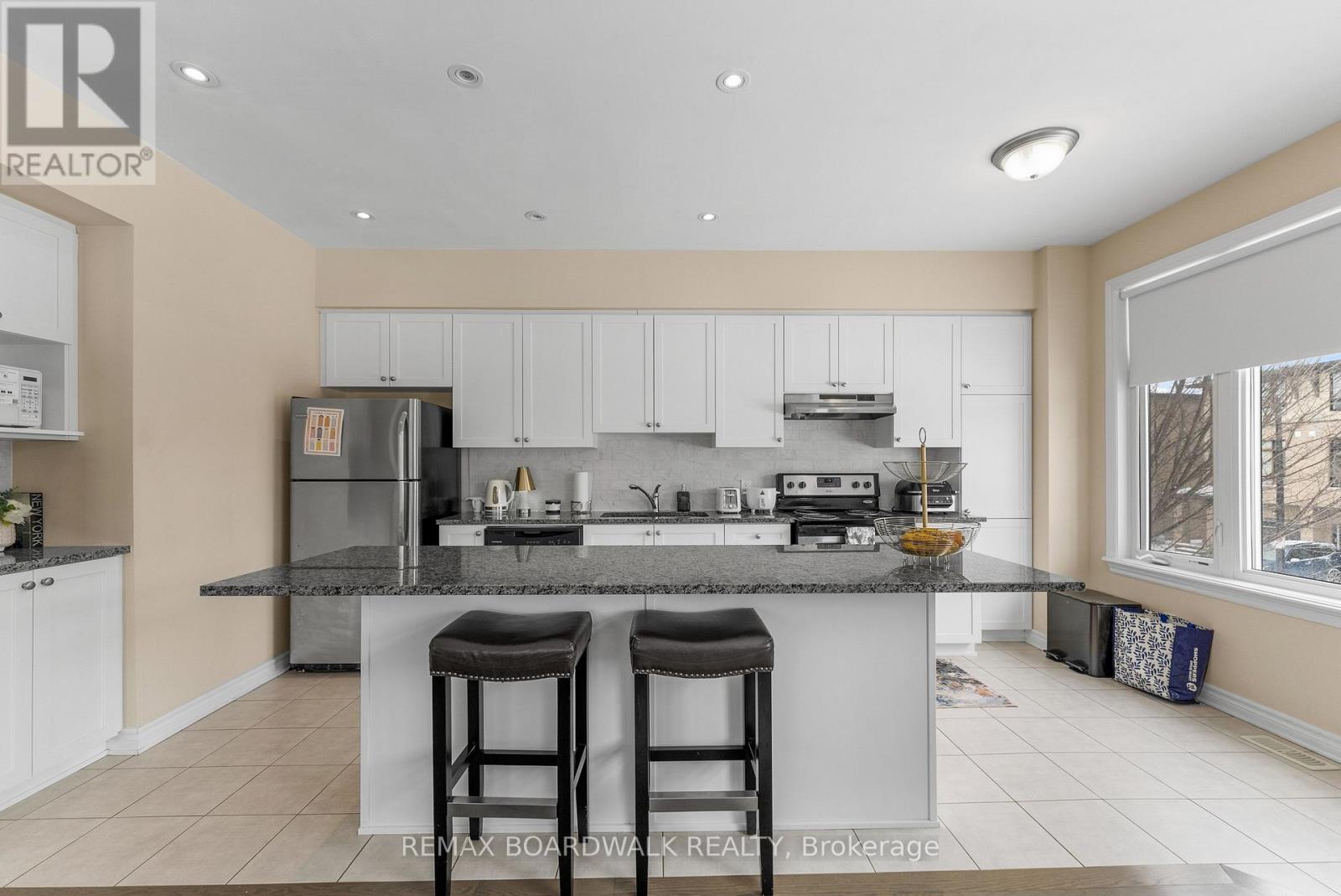 135 Wild Senna Way, Ottawa, Ontario  K2J 5Z7 - Photo 22 - X12917244