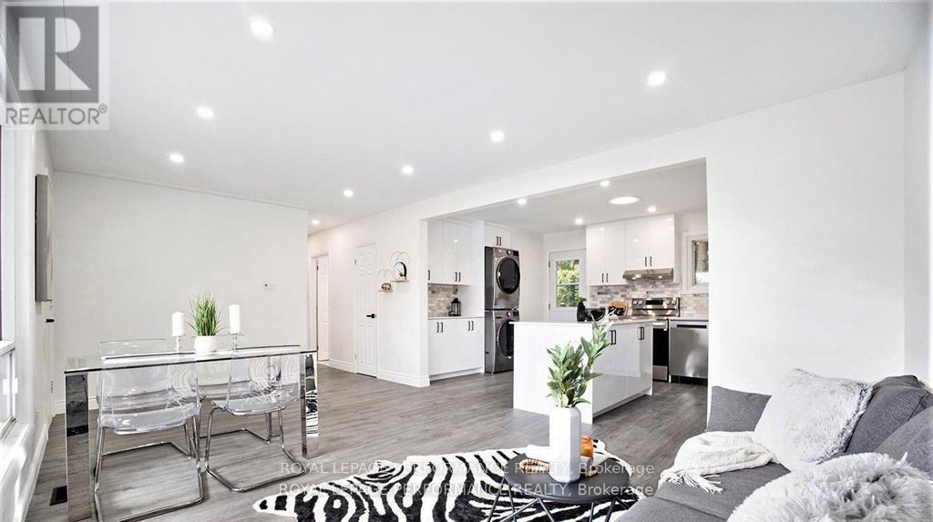 33 Majestic Drive N, Ottawa, Ontario  K2G 1C6 - Photo 5 - X12917246