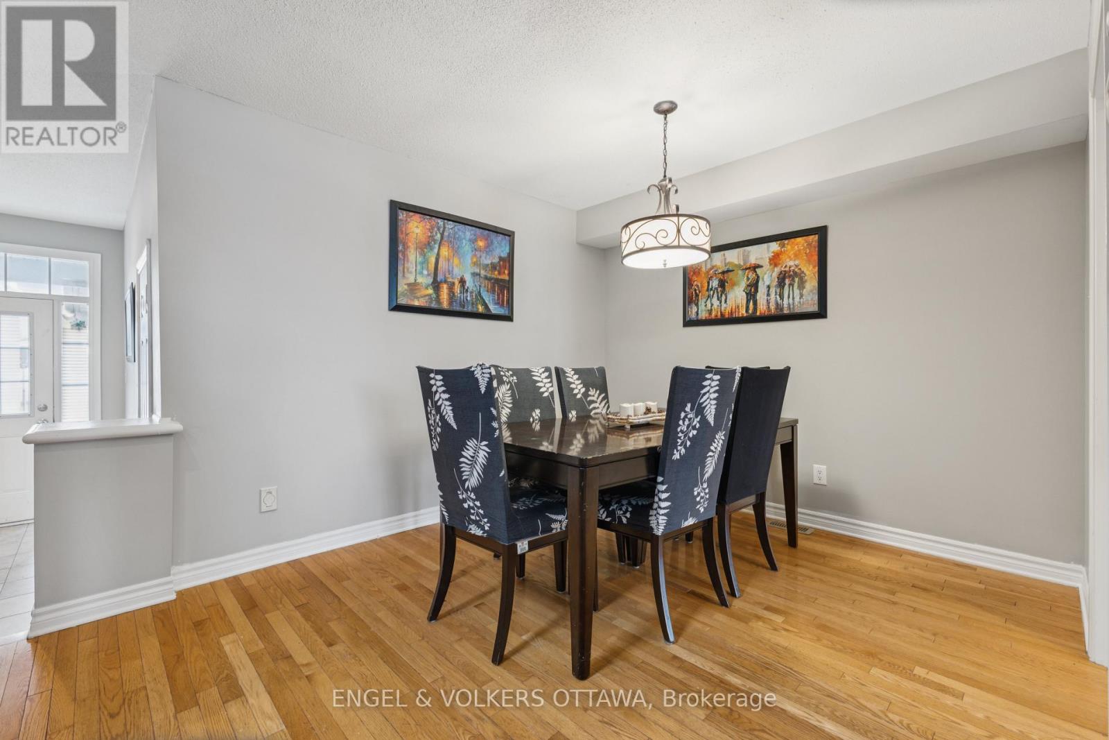 507 Salzburg Drive, Ottawa, Ontario  K4A 0C6 - Photo 8 - X12917256